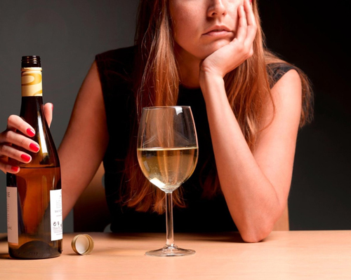 Анонимное лечение женского алкоголизма в Вуктылу